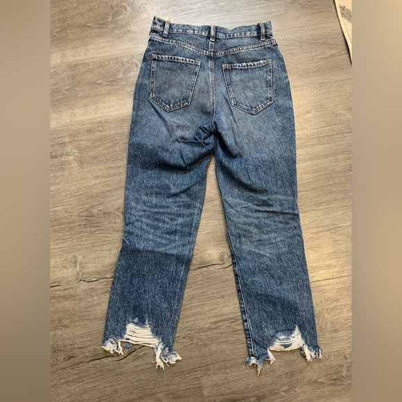 GARAGE Ripped Jeans - Picture 2 of 3